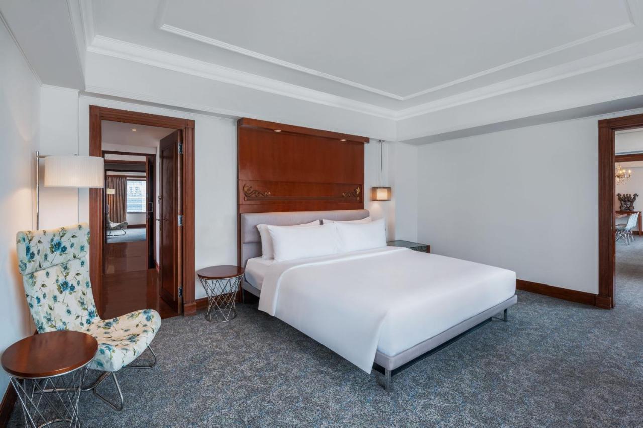 Le Meridien Hotel